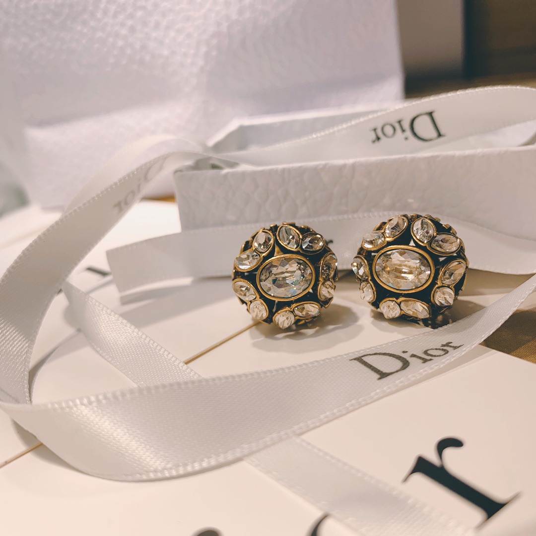頂級A貨產本超級高昂DIOR水磚耳釘