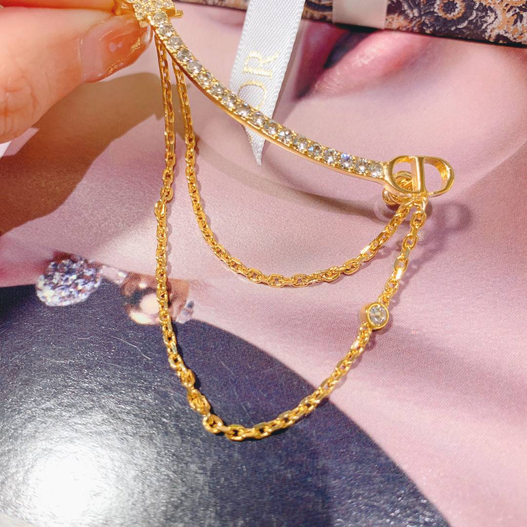 DIOR太精美了高仿耳釘耳夾新品 專櫃同步
