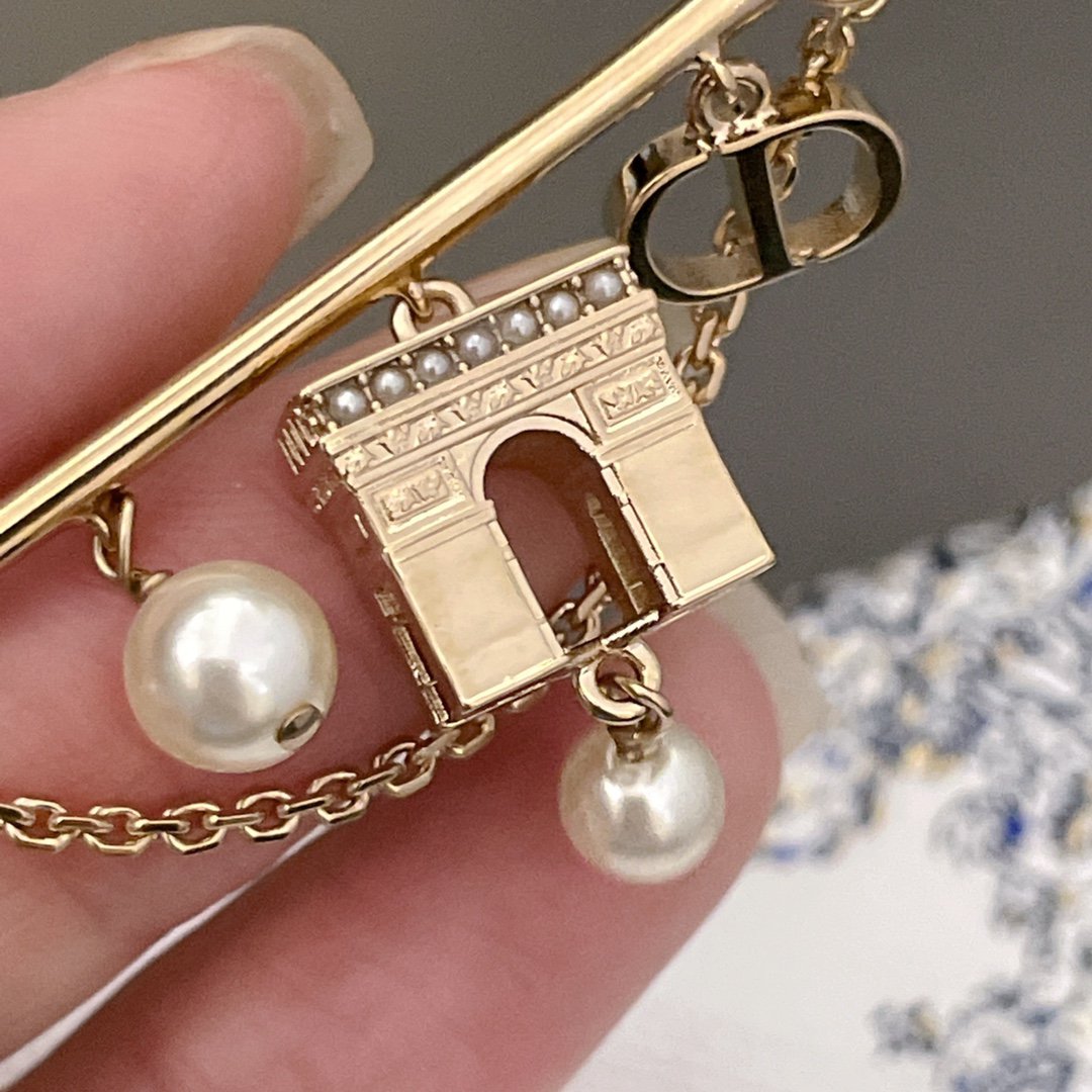 頂級原單批發零售女款DIOR金色胸針