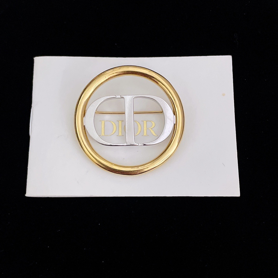 金圈銀DIOR高仿胸針春夏新品專櫃同步