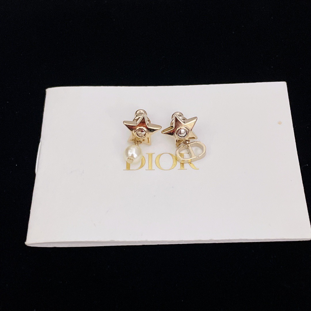 DIOR高仿星星耳釘時尚感滿滿專櫃同步